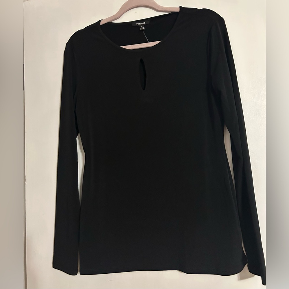 Black Keyhole Blouse